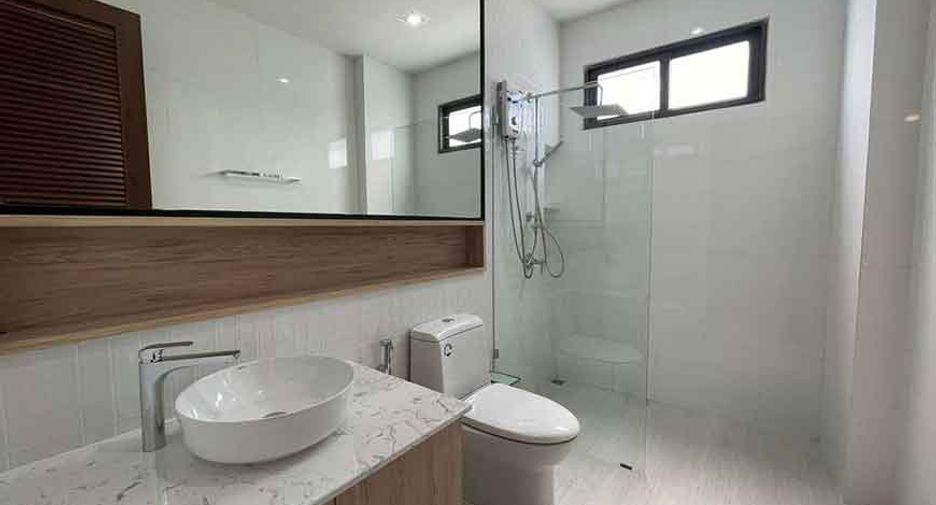 For sale 4 bedrooms villa in Hang Dong, Chiang Mai