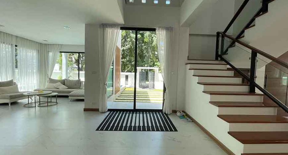 For sale 4 bedrooms villa in Hang Dong, Chiang Mai