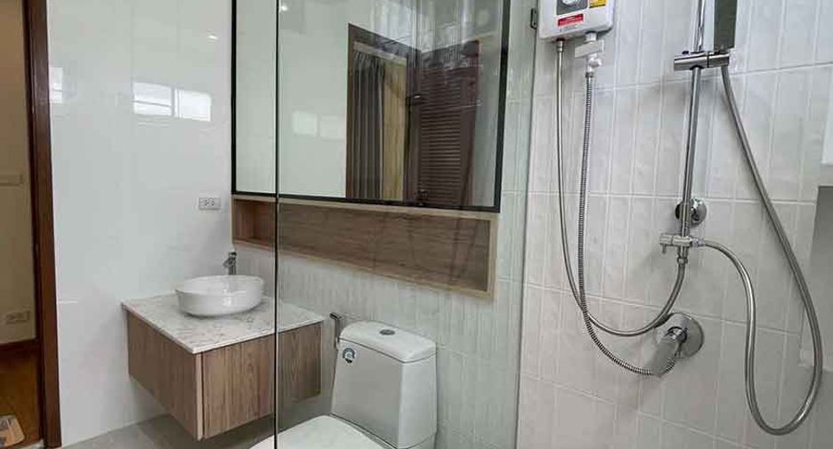 For sale 4 bedrooms villa in Hang Dong, Chiang Mai