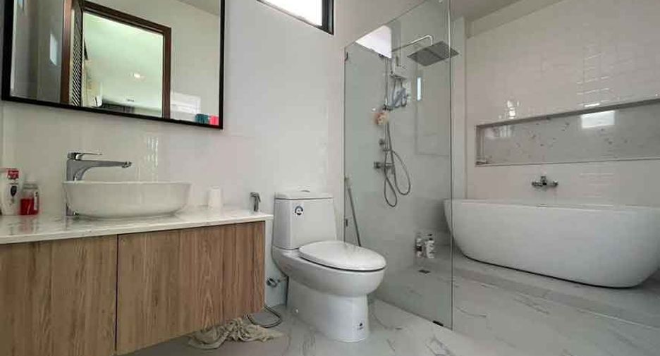 For sale 4 bedrooms villa in Hang Dong, Chiang Mai