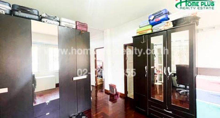 À vendre 5 chambres maison à Khlong Sam Wa, Bangkok