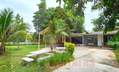 For sale 8 Beds villa in Hua Hin, Prachuap Khiri Khan