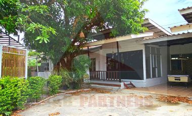 For sale 8 Beds villa in Hua Hin, Prachuap Khiri Khan