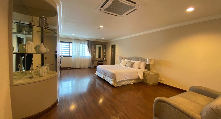 Condo en alquiler de 3 habitaciones en Watthana, Bangkok