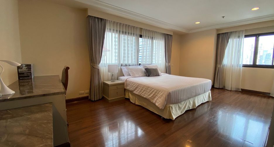 Condo en alquiler de 3 habitaciones en Watthana, Bangkok