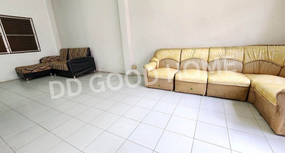 For sale 3 bedrooms townhouse in Thanyaburi, Pathum Thani