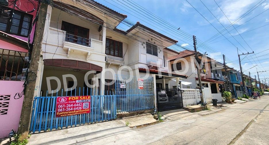 For sale 3 bedrooms townhouse in Thanyaburi, Pathum Thani
