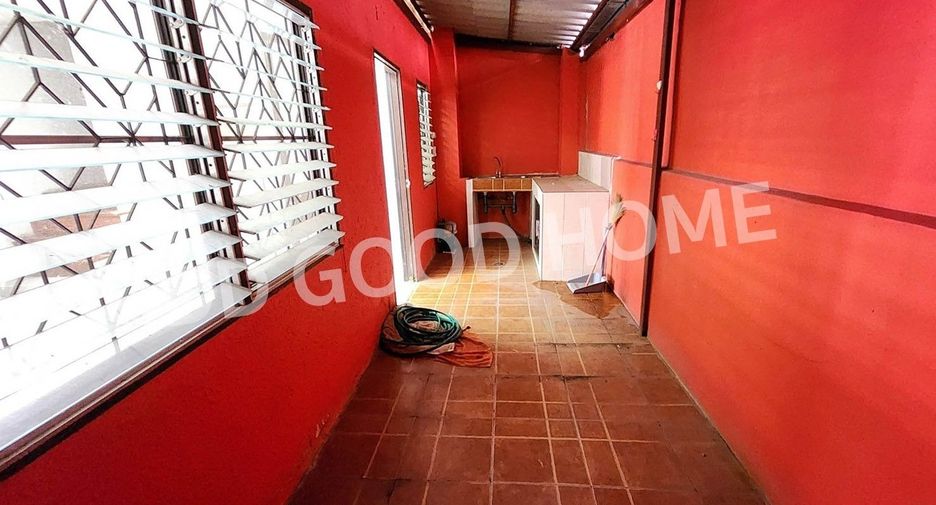 For sale 3 bedrooms townhouse in Thanyaburi, Pathum Thani