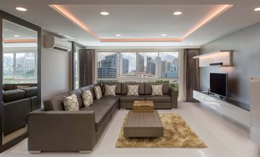 À louer 3 chambres condo à Khlong Toei, Bangkok