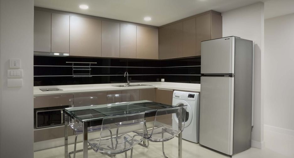For rent 3 bedrooms condo in Khlong Toei, Bangkok