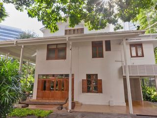 For sale 4 Beds house in Pathum Wan, Bangkok
