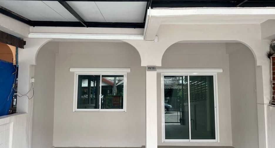 For sale 3 bed townhouse in Thanyaburi, Pathum Thani
