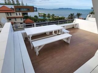 For rent 4 bed townhouse in Jomtien, Pattaya