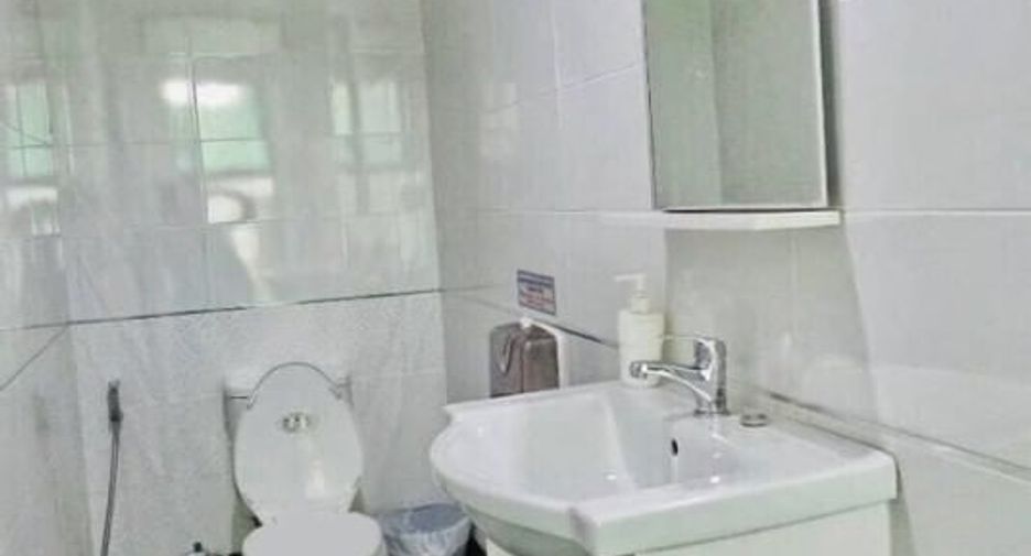 Local comercial en alquiler y en venta en Din Daeng, Bangkok