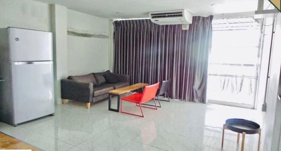 Local comercial en alquiler y en venta en Din Daeng, Bangkok