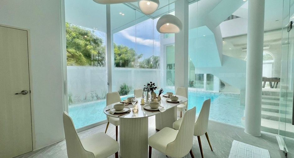 Villa en venta de 4 habitaciones en Bang Lamung, Chonburi