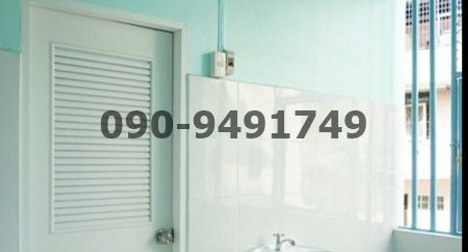 For rent 4 bedrooms retail Space in Rat Burana, Bangkok