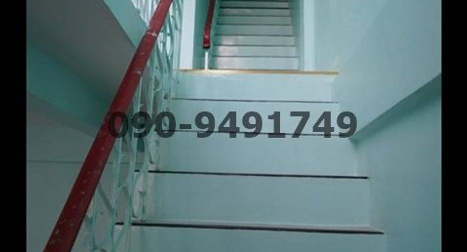 For rent 4 bedrooms retail Space in Rat Burana, Bangkok