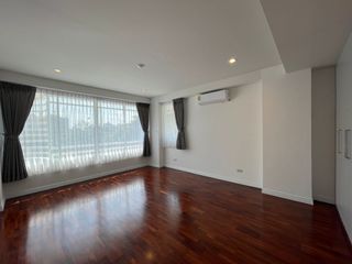 For rent 4 bedrooms apartment in Watthana, Bangkok