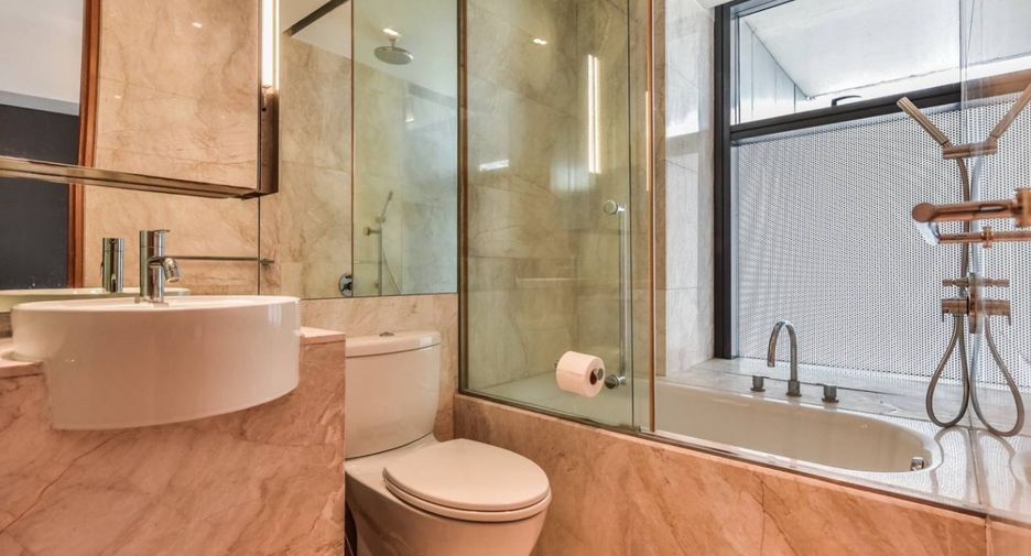 Condo en alquiler y en venta de 2 habitaciones en Sathon, Bangkok
