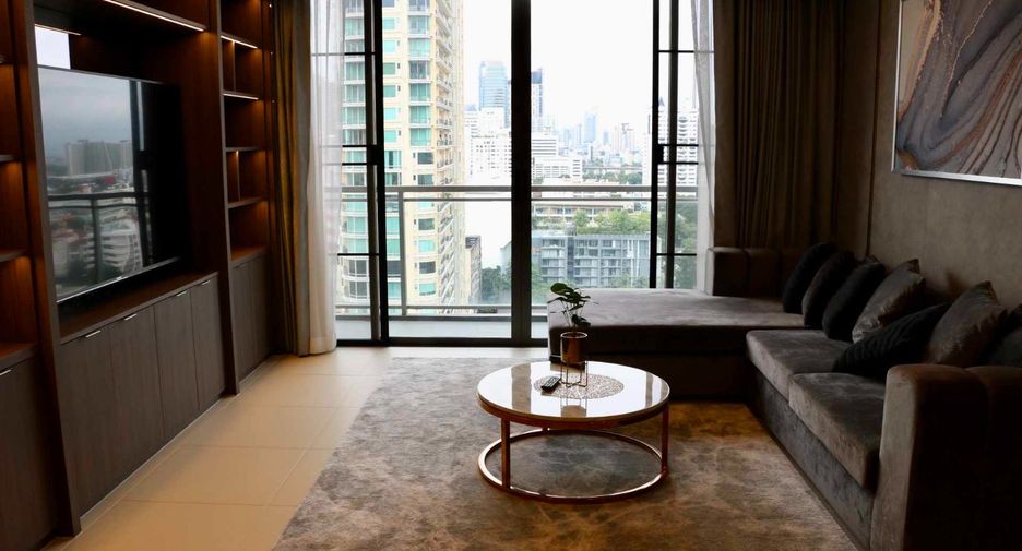 For rent 3 bedrooms condo in Watthana, Bangkok