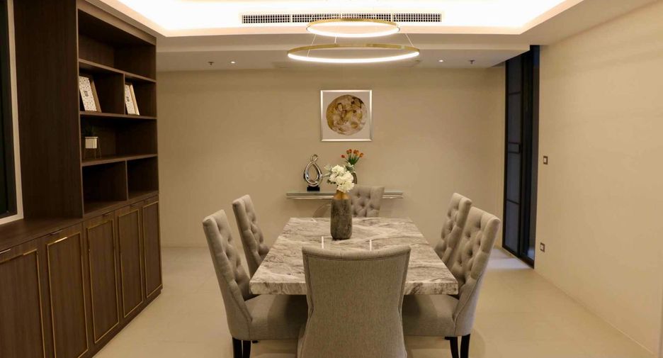 For rent 3 bedrooms condo in Watthana, Bangkok