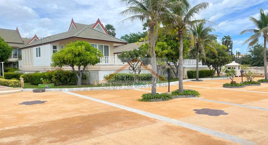For sale 3 bedrooms condo in Cha Am, Phetchaburi