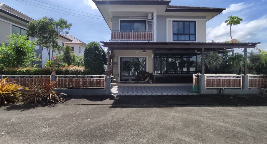 For sale 4 bed house in Ban Bueng, Chonburi