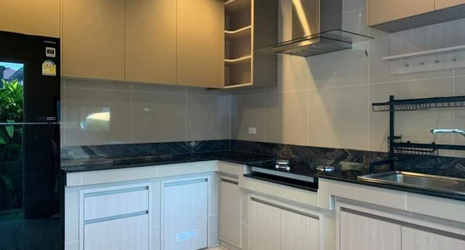 Haus zur Miete und zum Kauf mit 4 Zimmer in Bang Phli, Samut Prakan