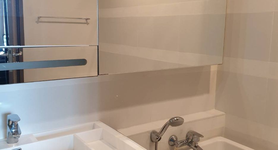 For rent and for sale 1 bed condo in Khlong Toei, Bangkok
