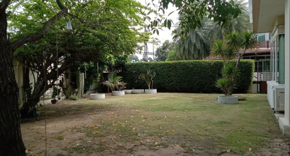 For rent 4 Beds house in Si Racha, Chonburi