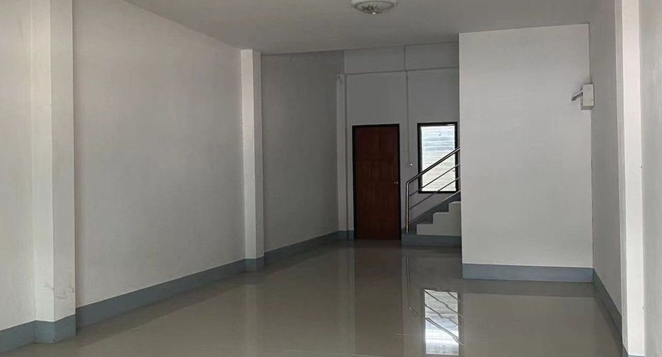 For rent 2 bed retail Space in Mueang Chiang Rai, Chiang Rai