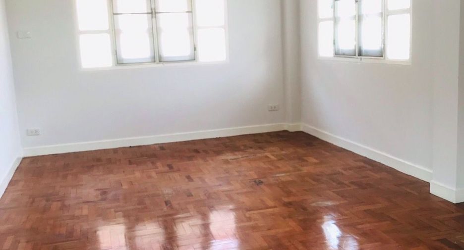 For sale 3 bedrooms house in Bang Khae, Bangkok