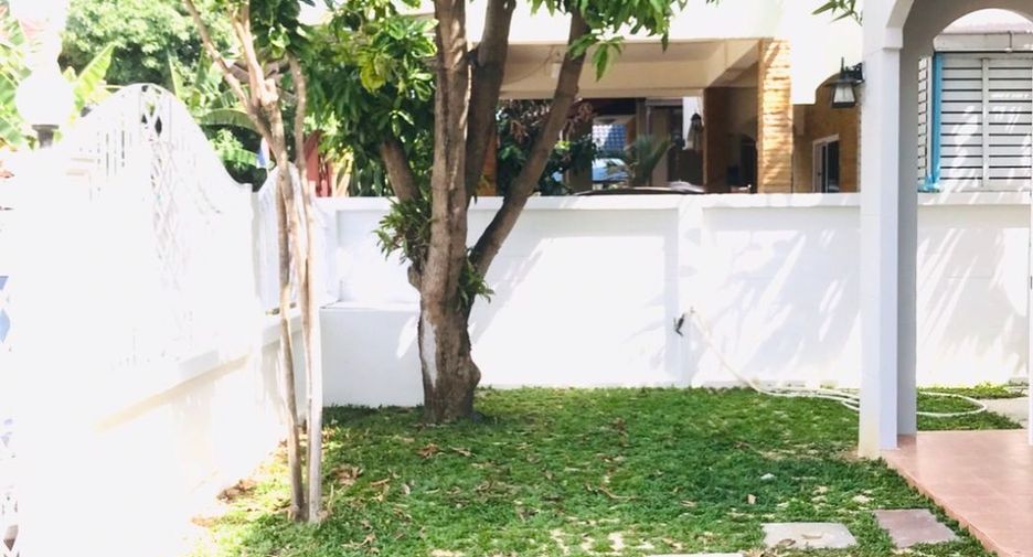 For sale 3 bedrooms house in Bang Khae, Bangkok