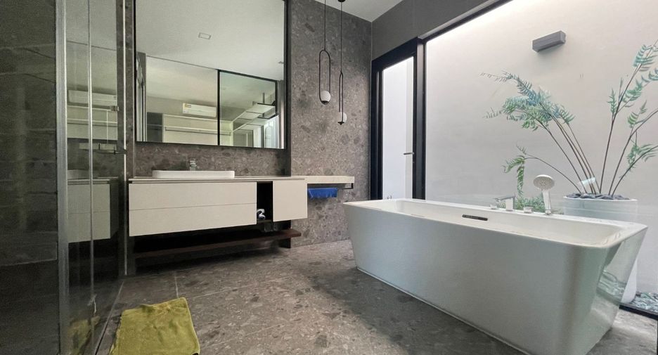 Casa en venta de 4 habitaciones en Saphan Sung, Bangkok