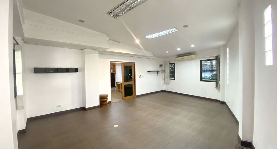 Haus zum Kauf mit 3 Zimmer in Mueang Chiang Mai, Chiang Mai