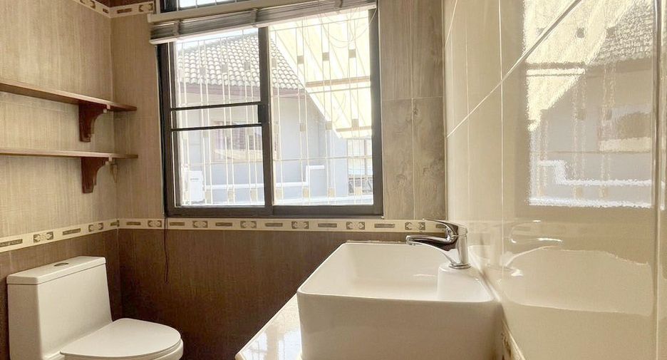 Haus zum Kauf mit 3 Zimmer in Mueang Chiang Mai, Chiang Mai