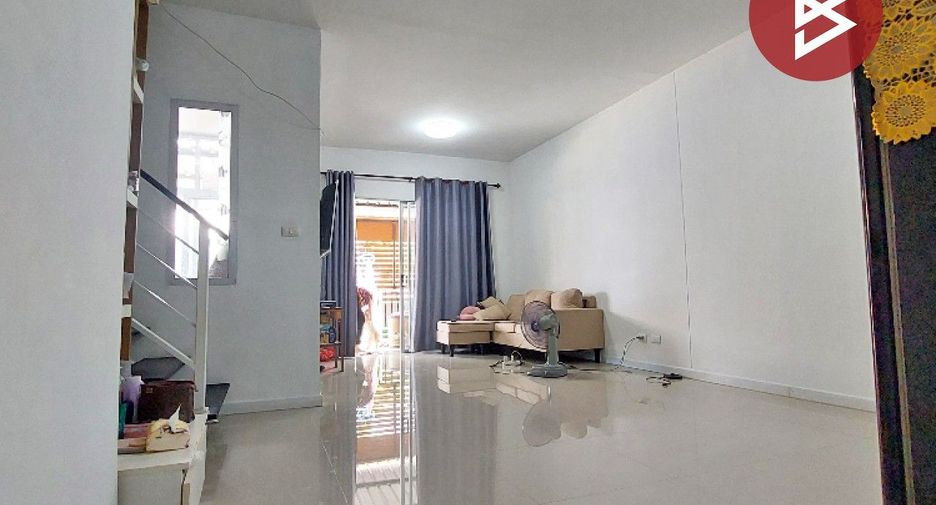 Reihenhaus zum Kauf mit Studio in Mueang Samut Prakan, Samut Prakan