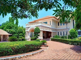 For sale 5 bed house in Phutthamonthon, Nakhon Pathom