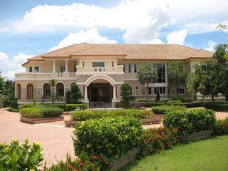 For sale 5 bed house in Phutthamonthon, Nakhon Pathom