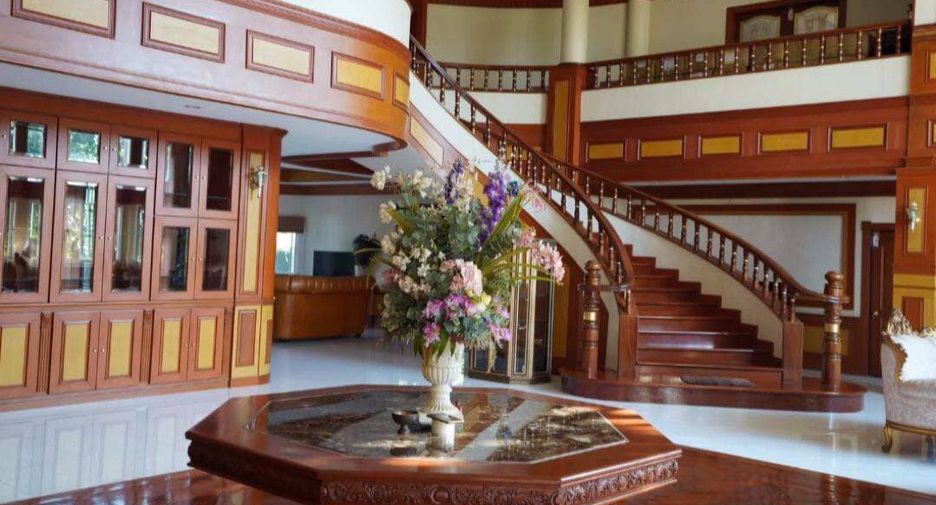 À vendre 5 chambres maison à Phutthamonthon, Nakhon Pathom