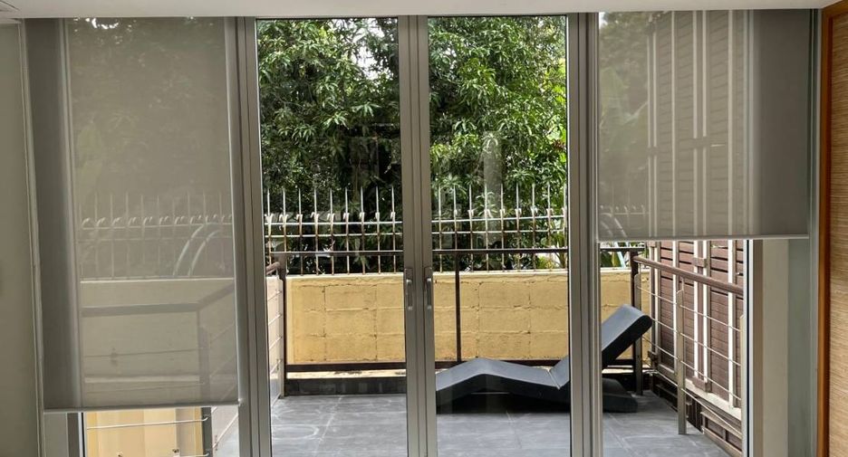 For rent そして for sale studio townhouse in Yan Nawa, Bangkok
