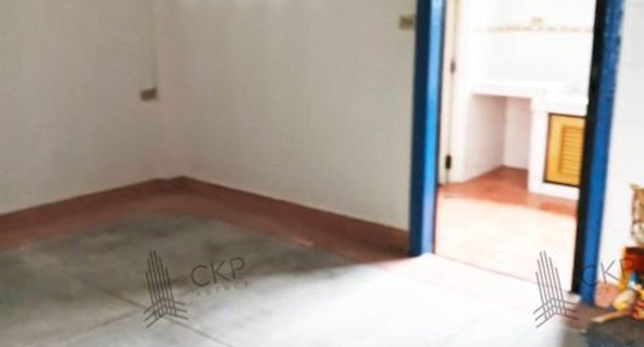 Casa adosada en venta de 4 habitaciones en Phasi Charoen, Bangkok
