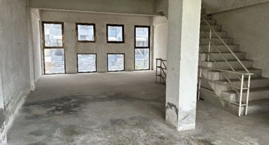 For sale retail Space in Nong Chok, Bangkok