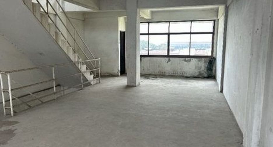 For sale retail Space in Nong Chok, Bangkok