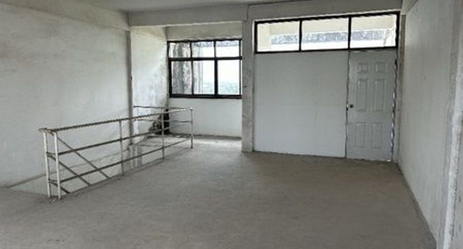 For sale retail Space in Nong Chok, Bangkok