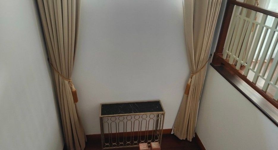 For rent 4 bedrooms house in Thung Khru, Bangkok