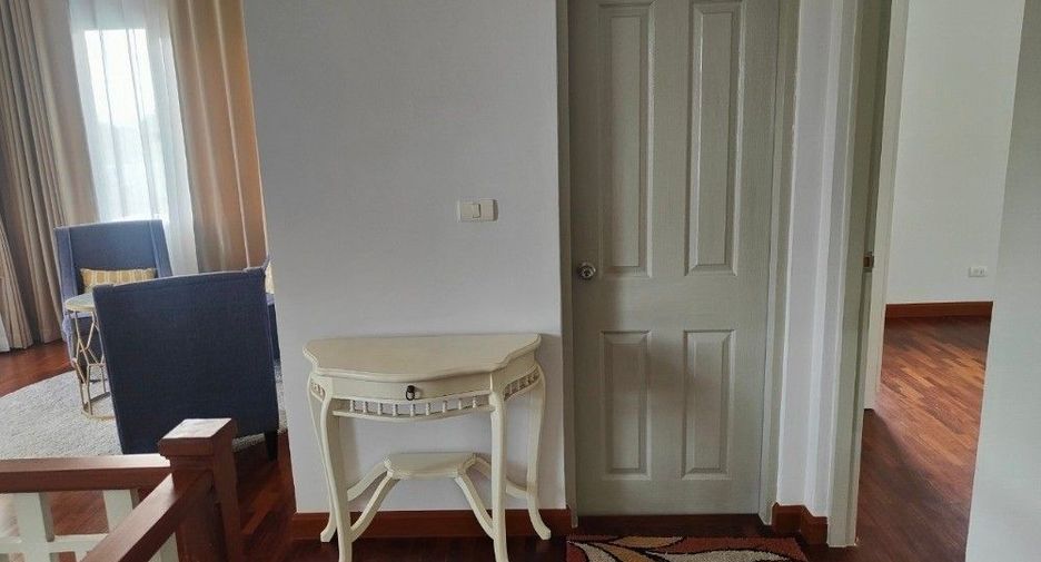 For rent 4 bedrooms house in Thung Khru, Bangkok