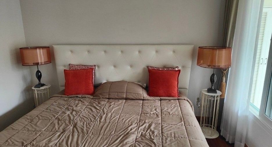 For rent 4 bedrooms house in Thung Khru, Bangkok