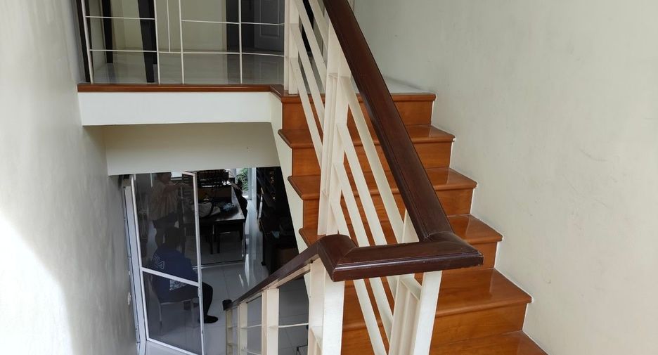 For rent 4 bedrooms house in Thung Khru, Bangkok